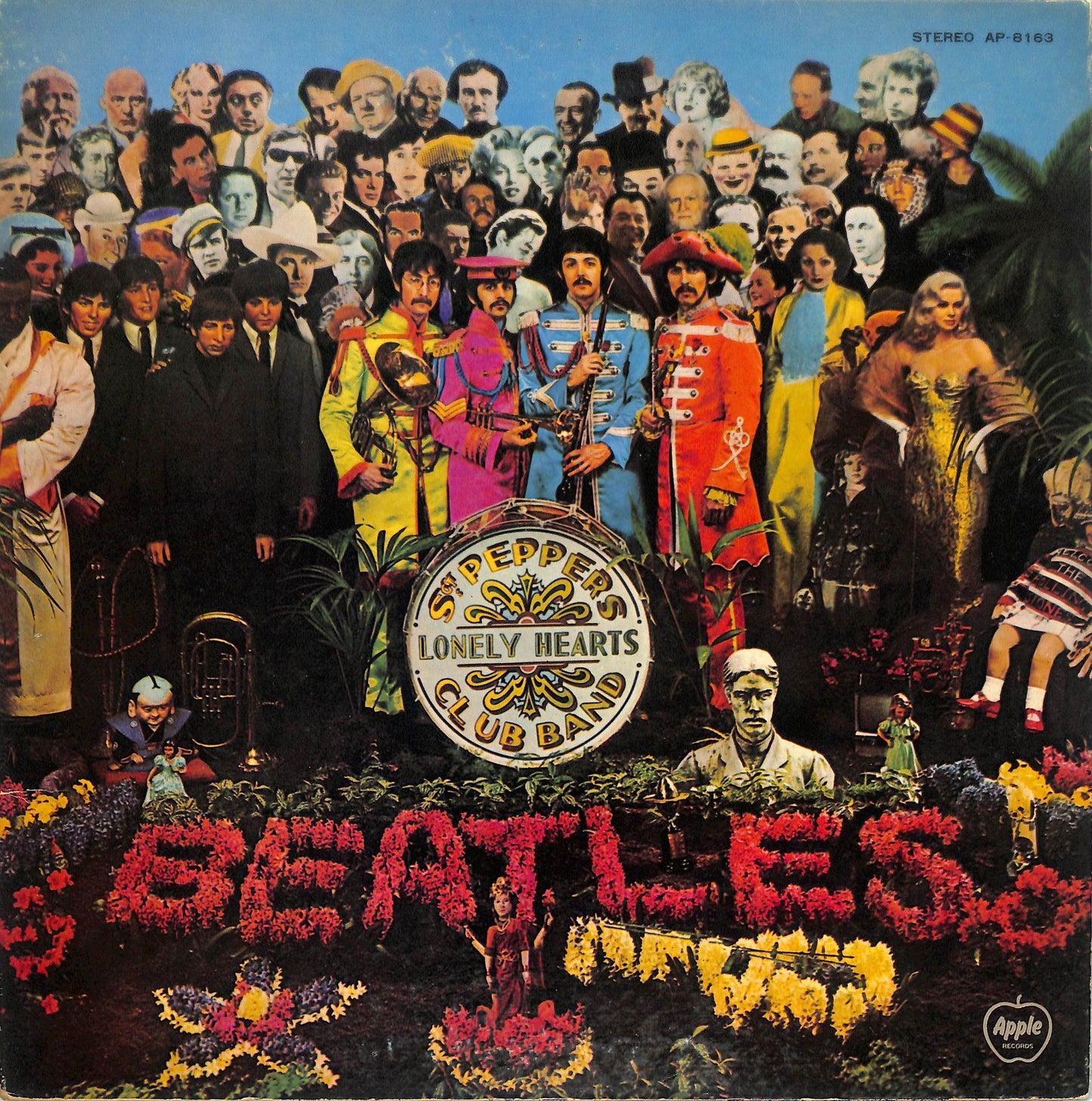 THE BEATLES - Sgt. Pepper's Lonely Hearts Club Band